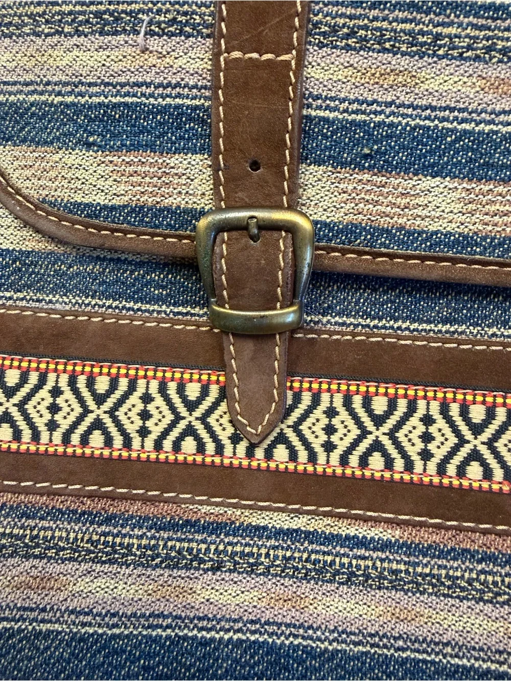 Antigua messenger bag